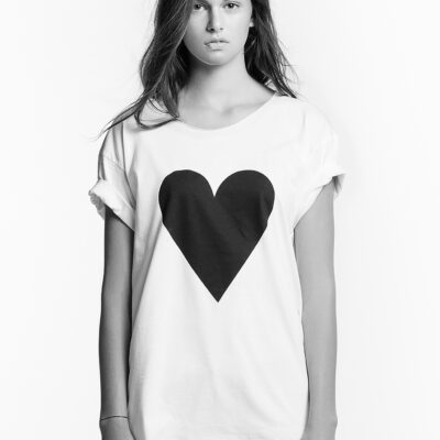 t-shirt BLACK HEART by MARIT ILISON