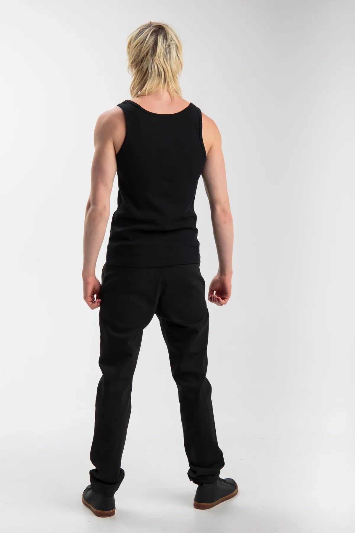 meeste maika, basic, noole tikandiga by Reet Aus