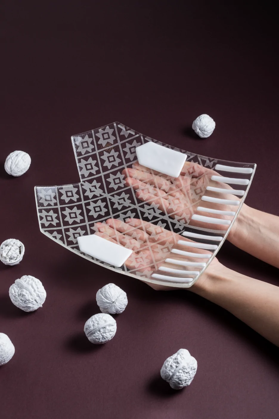 klaasist vaagen KÄPIKUD by Hyti