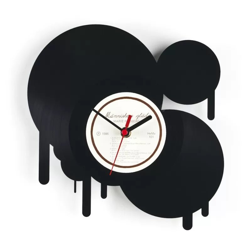 wall clock by Pavel Sidorenko
