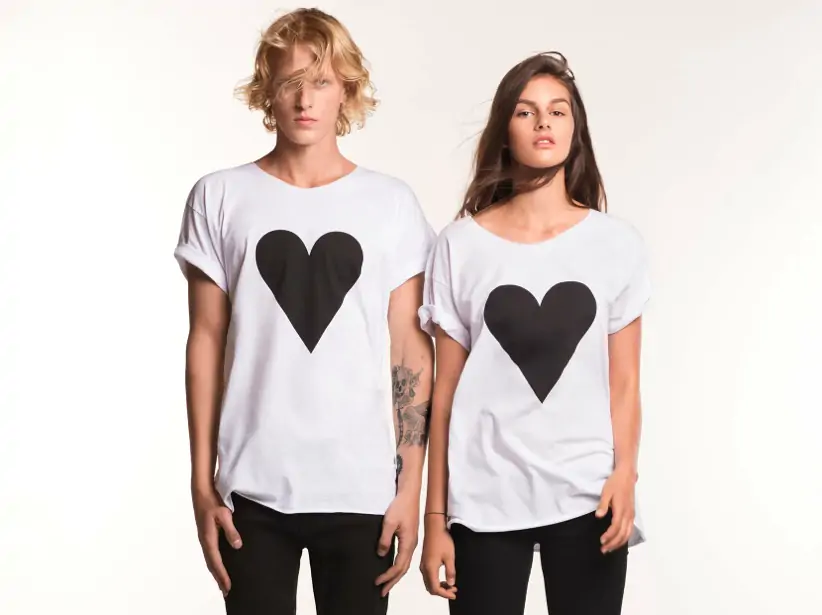 t-shirt BLACK HEART by MARIT ILISON