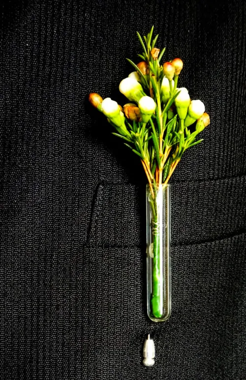 rinnavaas InPin by Kalli Sein