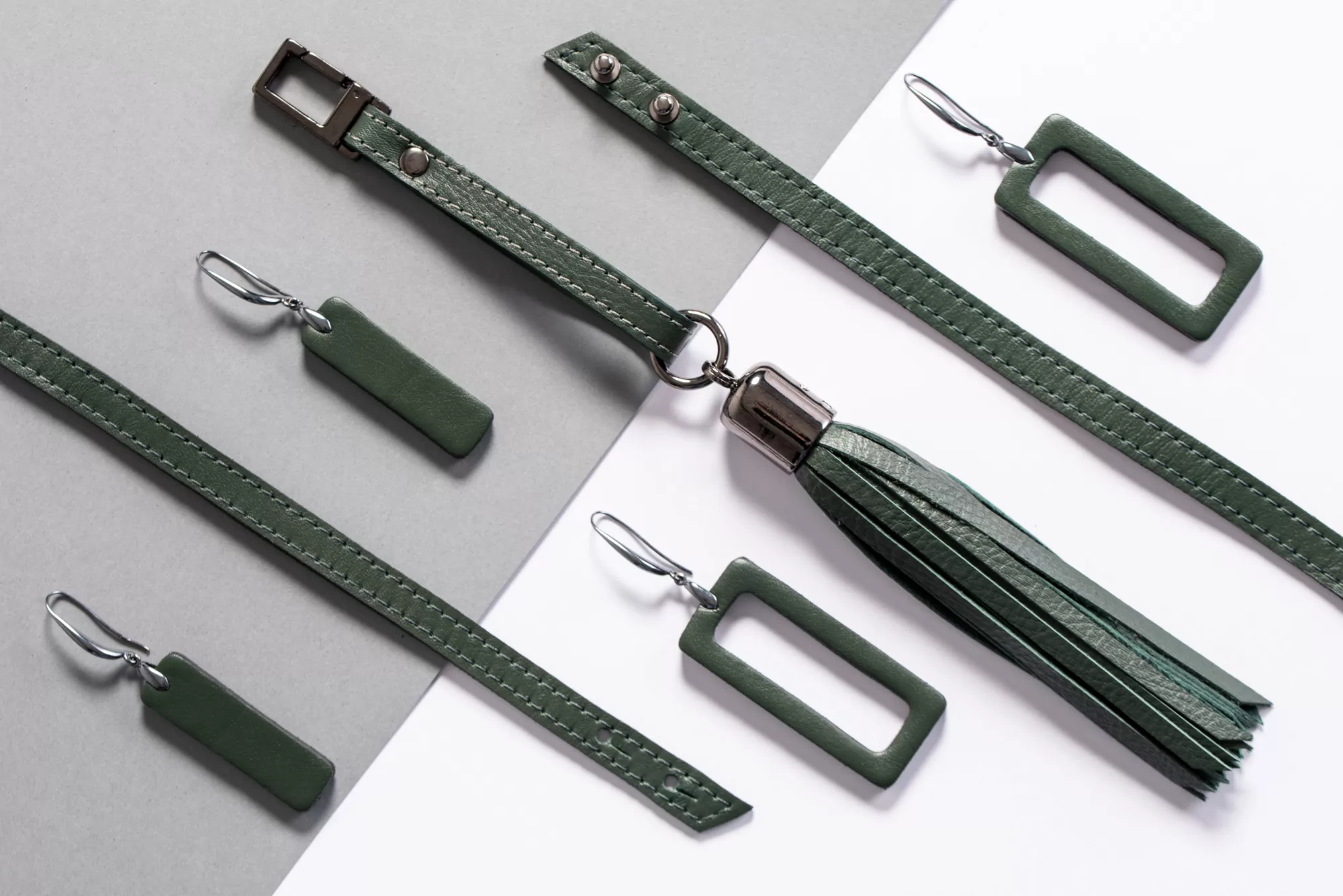 koti ripats - nahast võtmehoidja by Tiina Andron