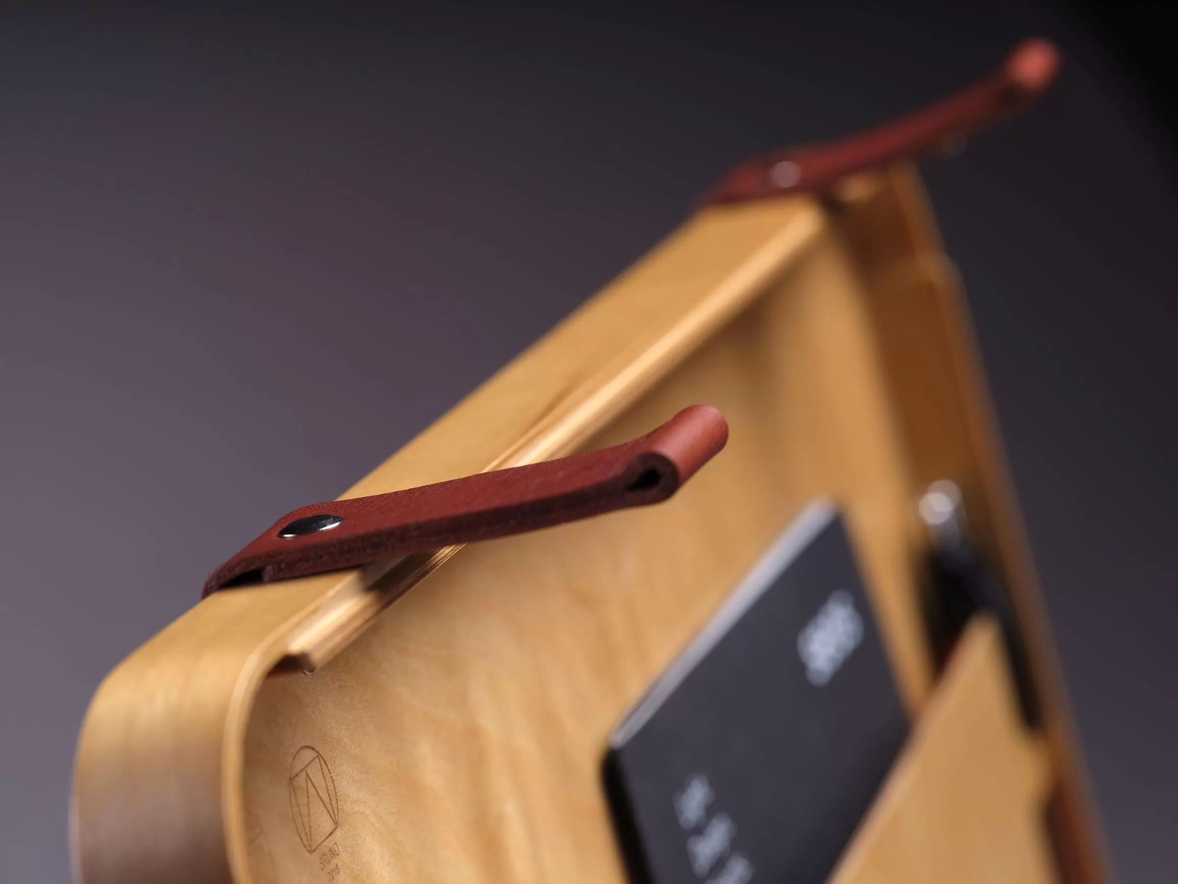 plywood briefcase ALEXANDER by Tõnis Vellama