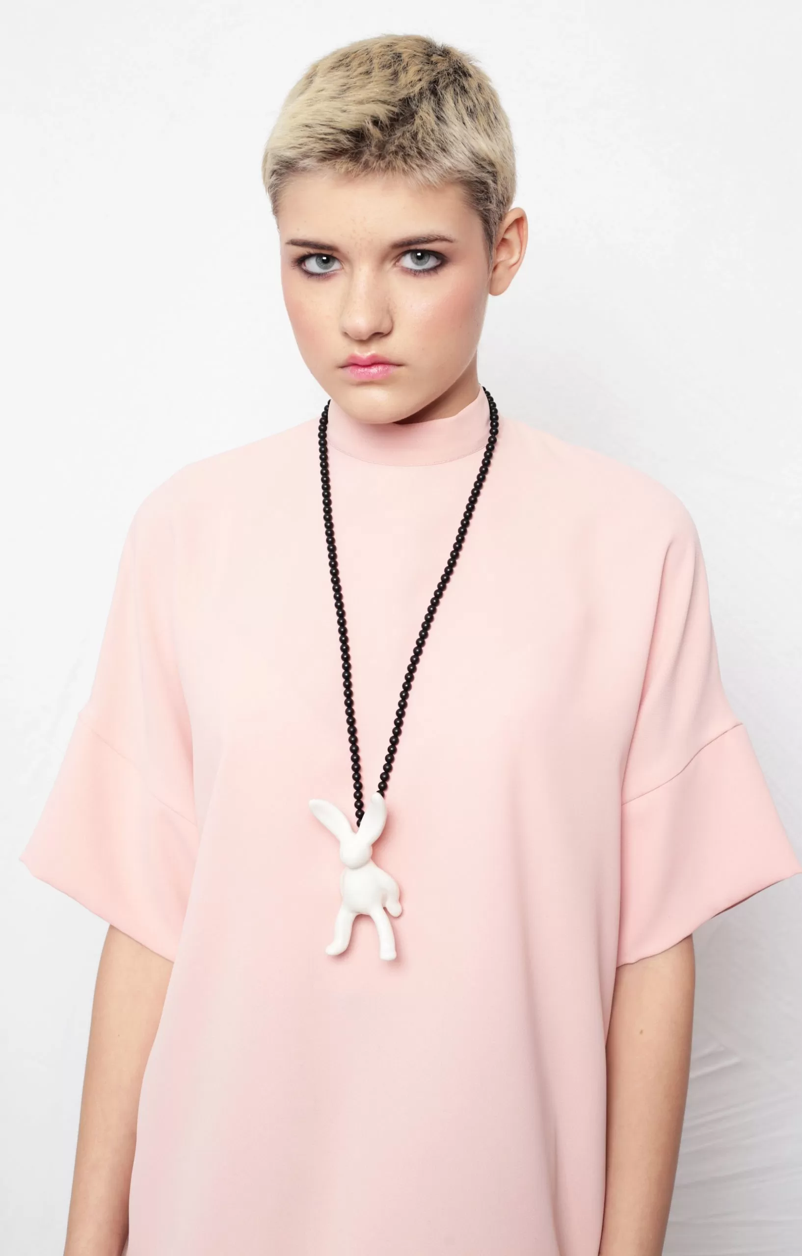 kaelaehe JULGE JÄNES by Madli Väli & Krista Lehari