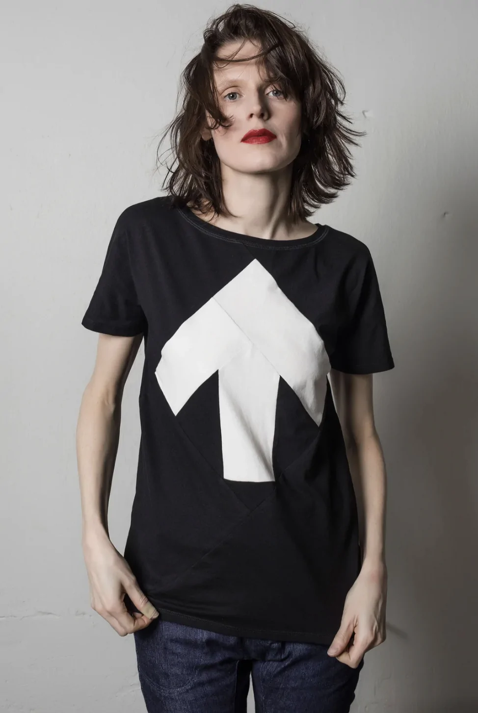 women's UP-SHIRT BLACK with WHITE ARROW by Reet Aus