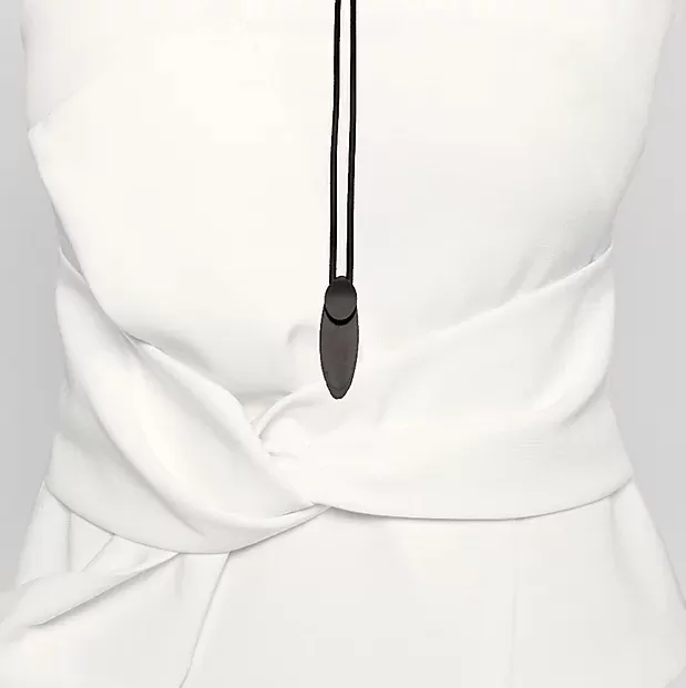 kaelaehe TWO CENTS by Sile Luik Jewelry