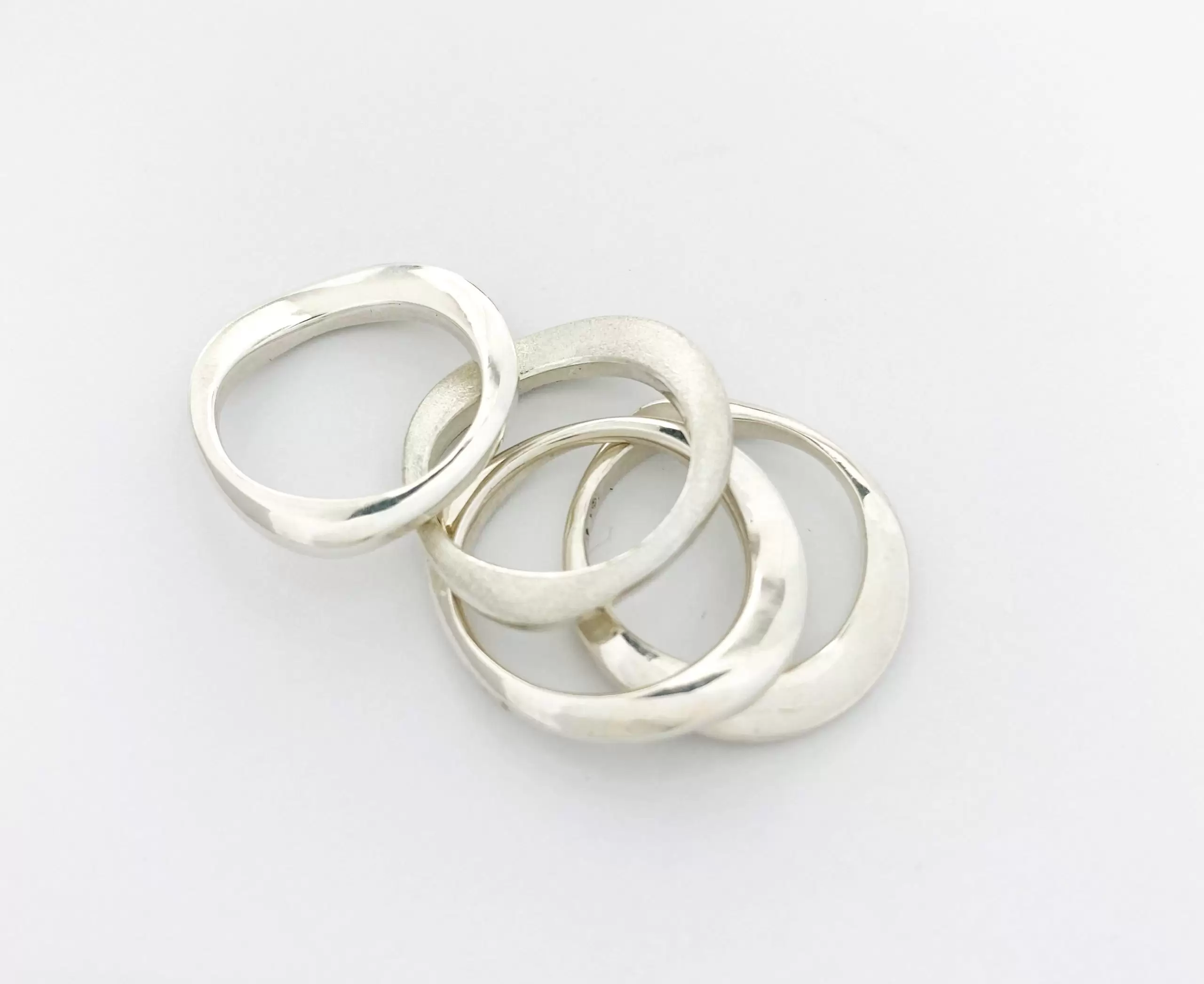 ring OBLATE by Karin Kersa