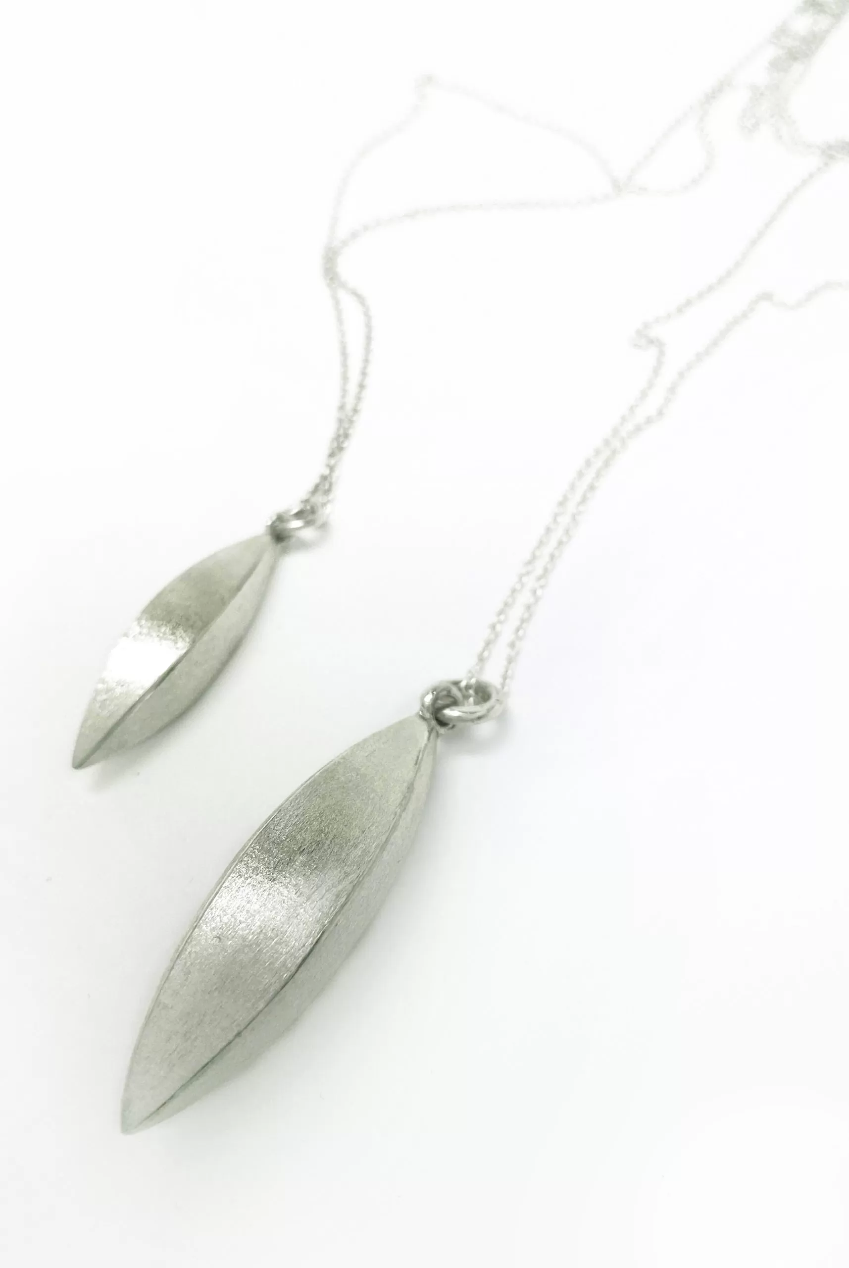 pendant ARROW by Karin Kersa