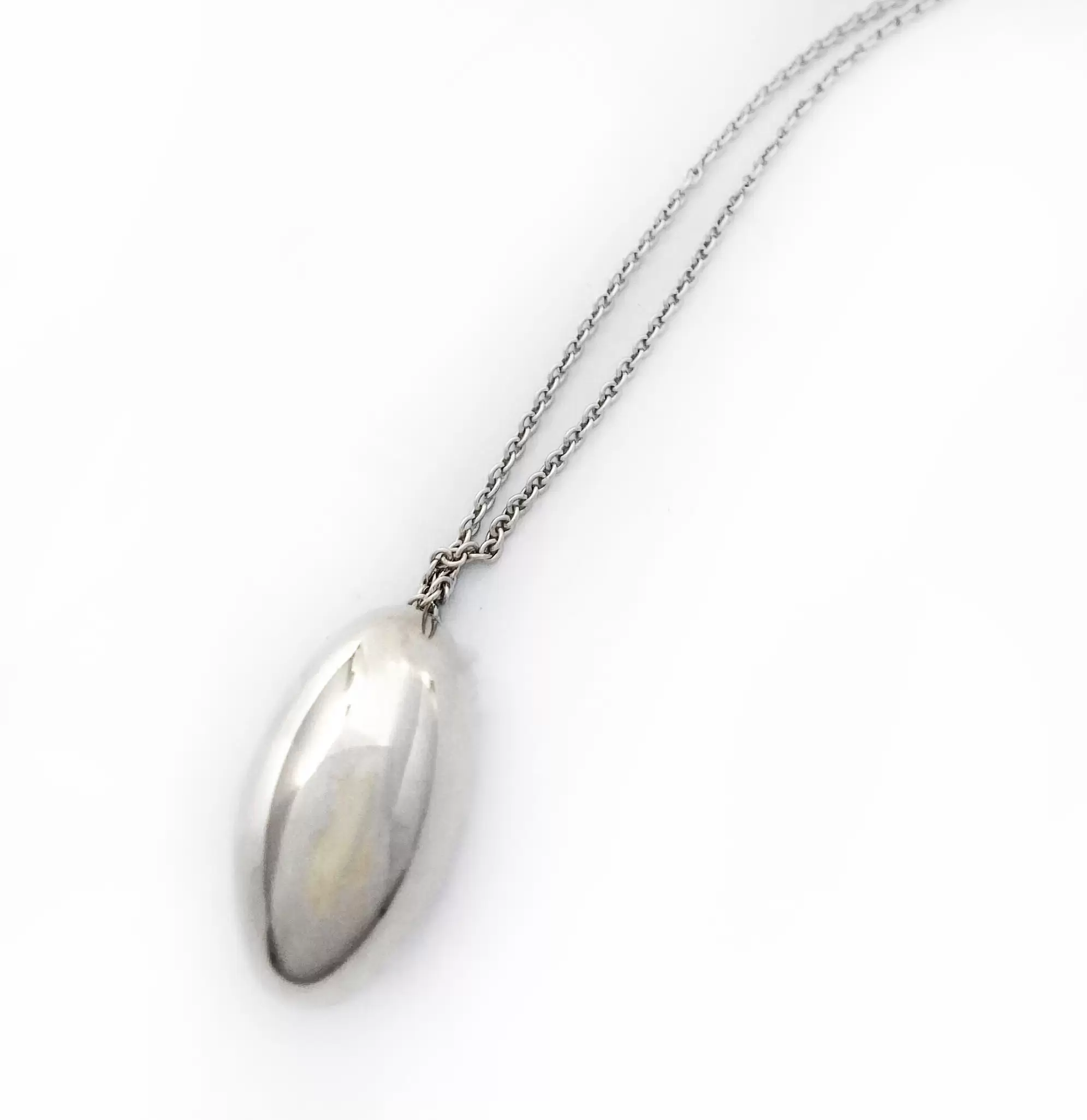 ripats OVAAL by Karin Kersa