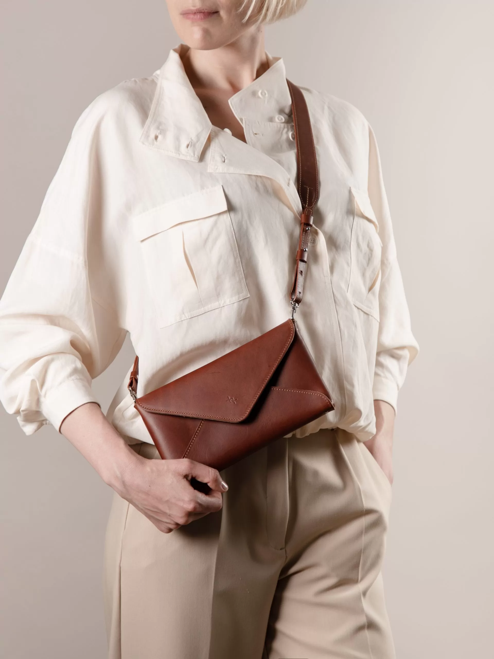 hand bag MODEL CLUTCH by Craftory