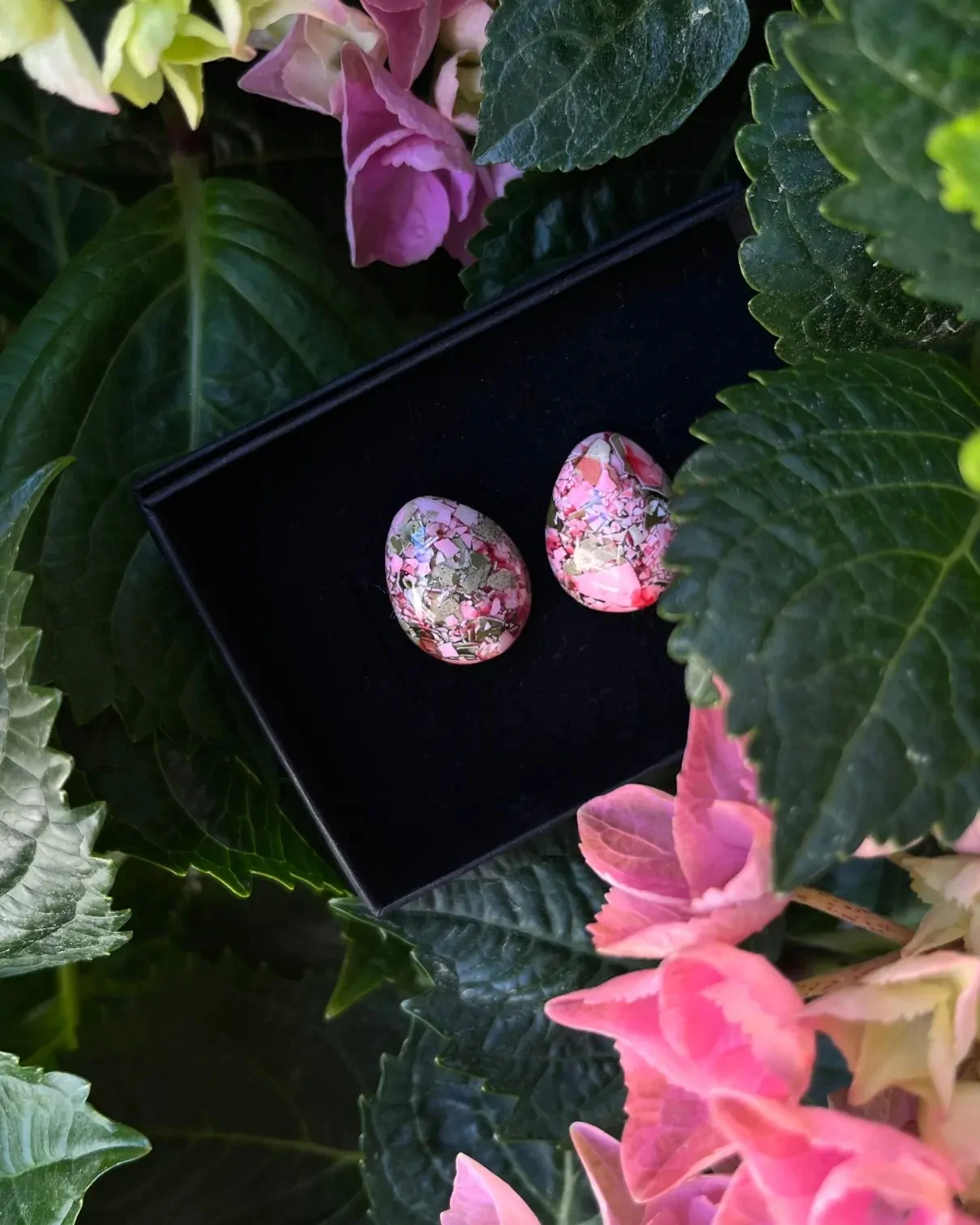 earrings SCRAMBLED EGGS MUNA by Laura Saks