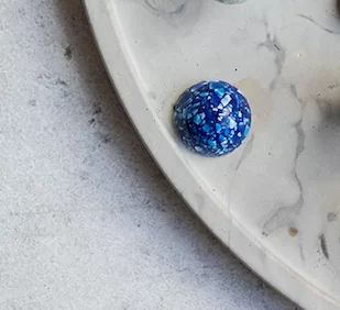 earrings SCRAMBLED EGGS MUMM by Laura Saks - Blue