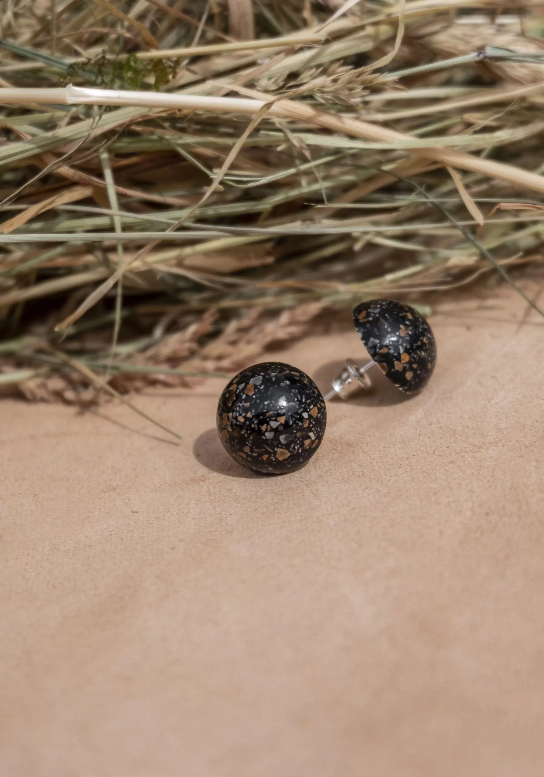 kõrvarõngad SCRAMBLED EGGS MUMM by Laura Saks