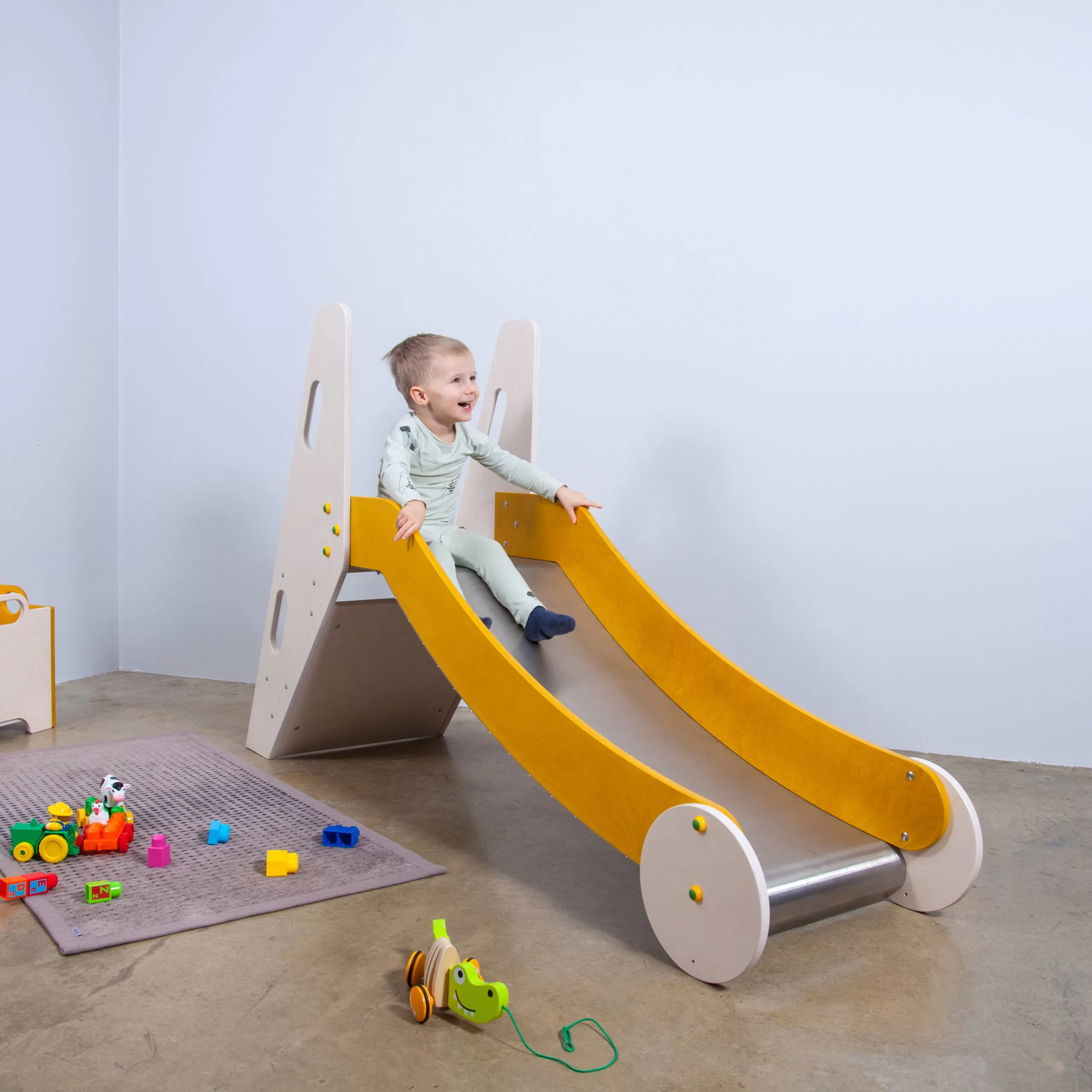 slide LIUG by Wolfberry