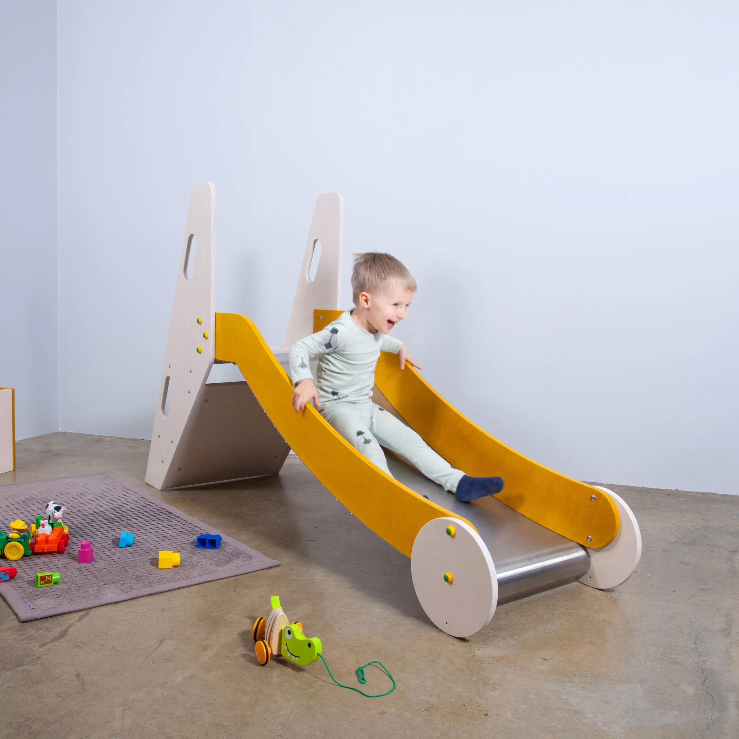 slide LIUG by Wolfberry