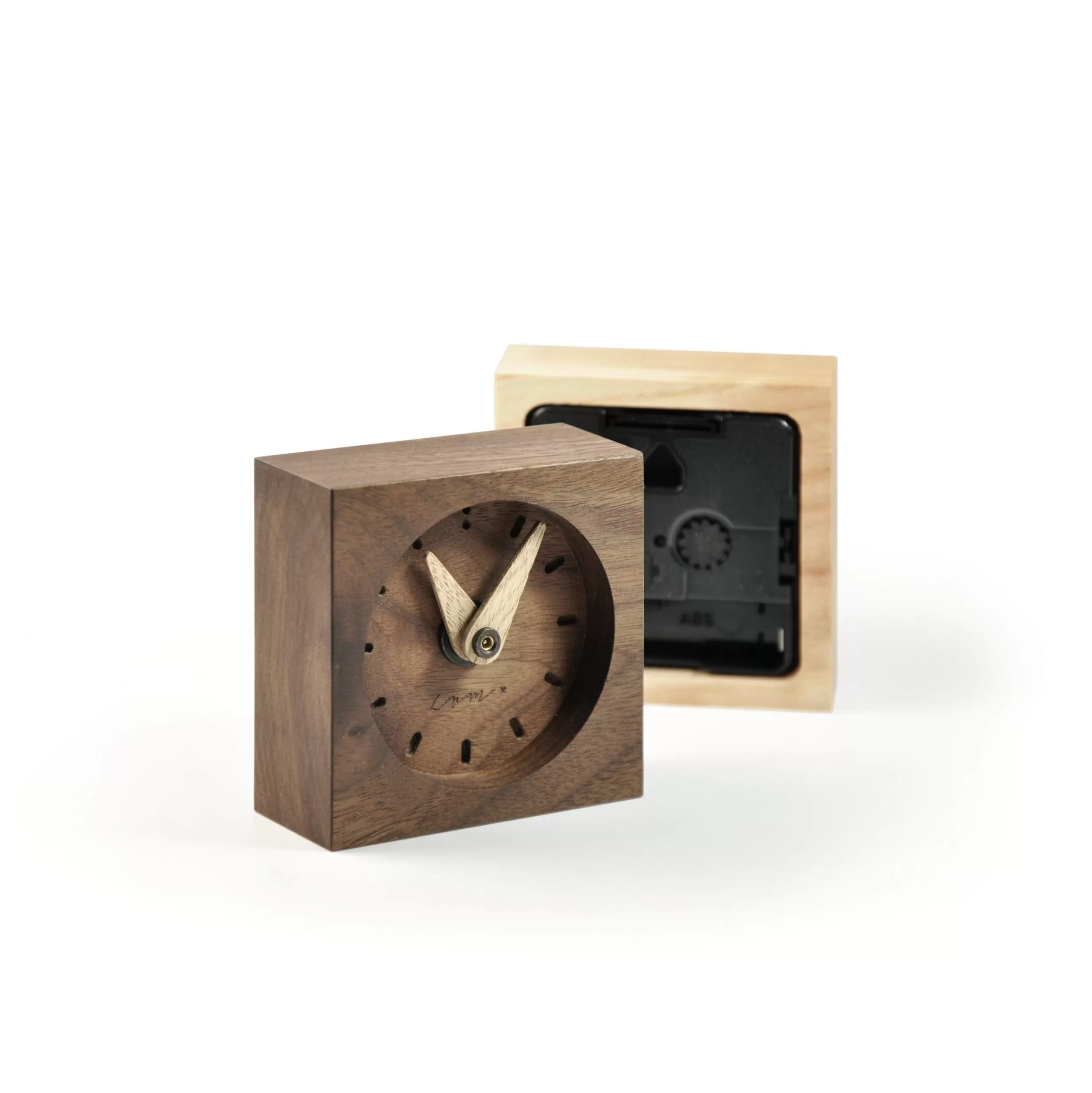 puidust lauakell by LUM