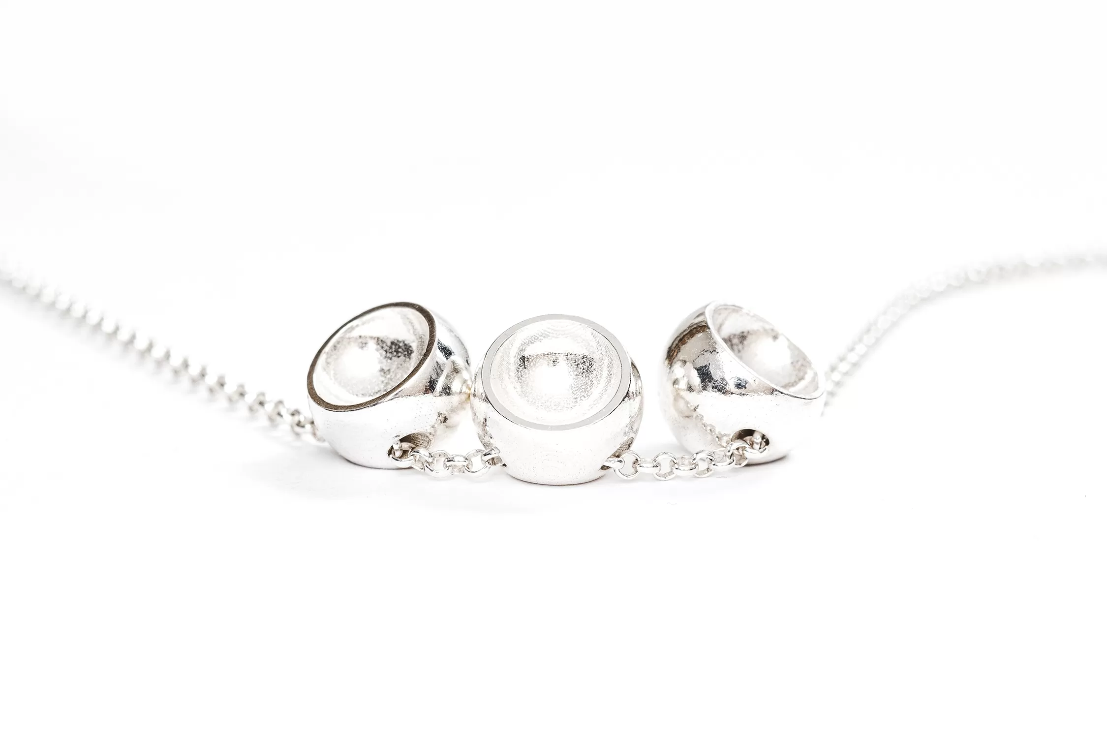 kaelaehe TRIPLE SILVER CRANBERRY by Krista Lehari+KEHA3