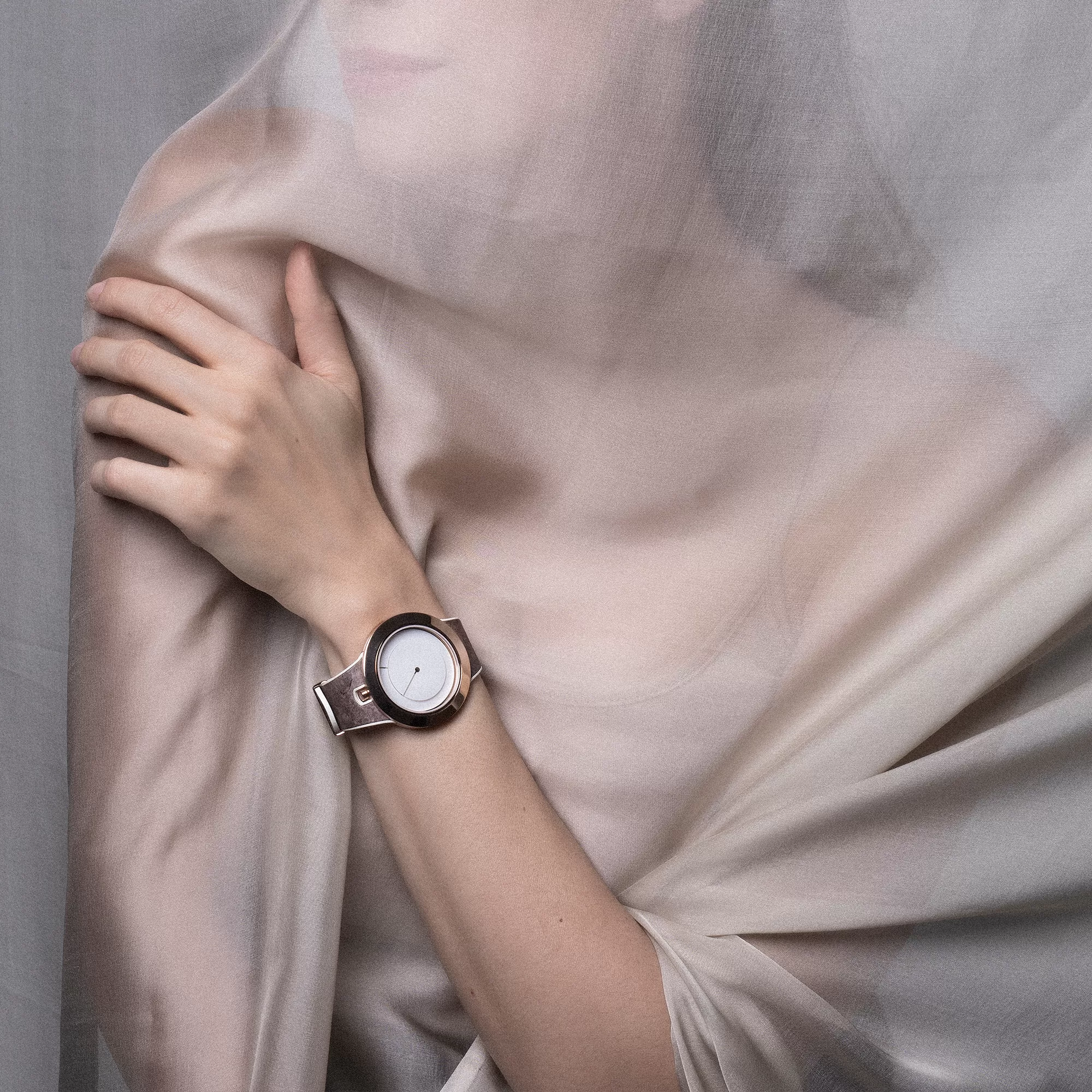 käekell "The Interchangeable B" by LUAMAA