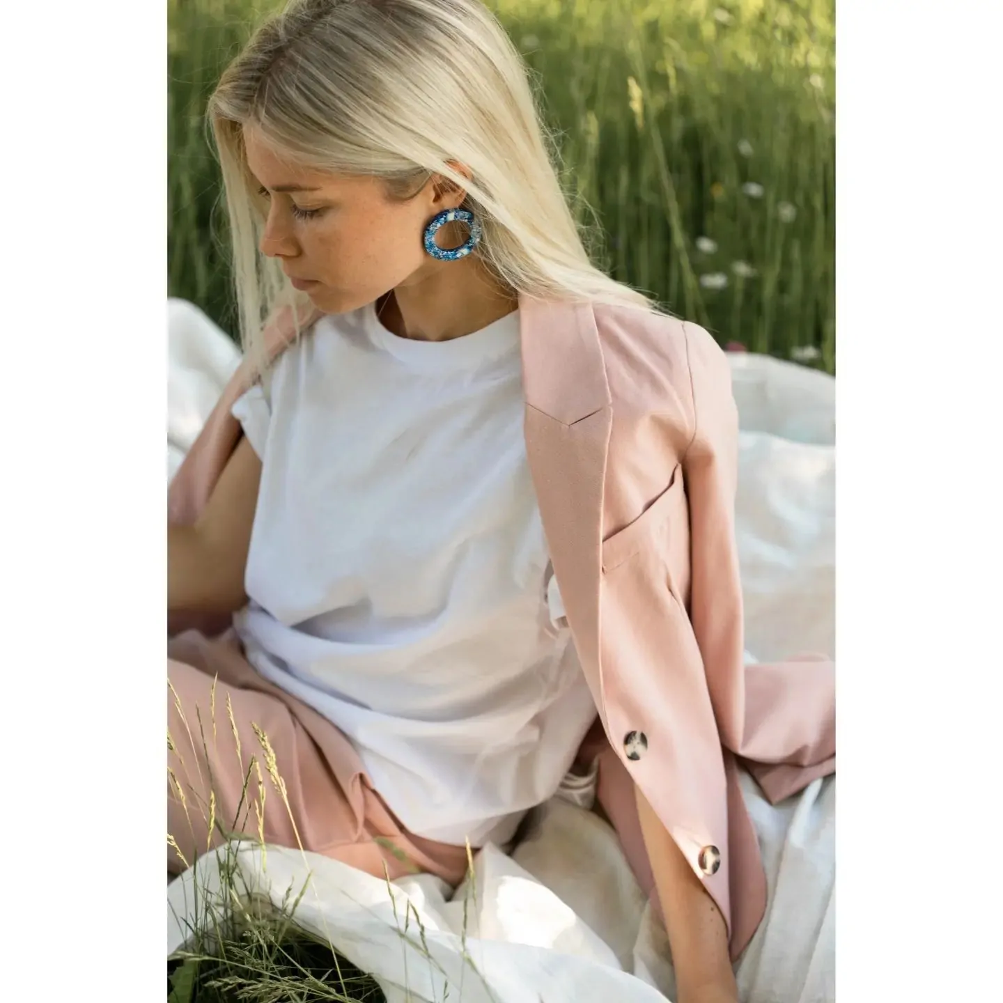 kõrvarõngad SCRAMBLED EGG RING by Laura Saks