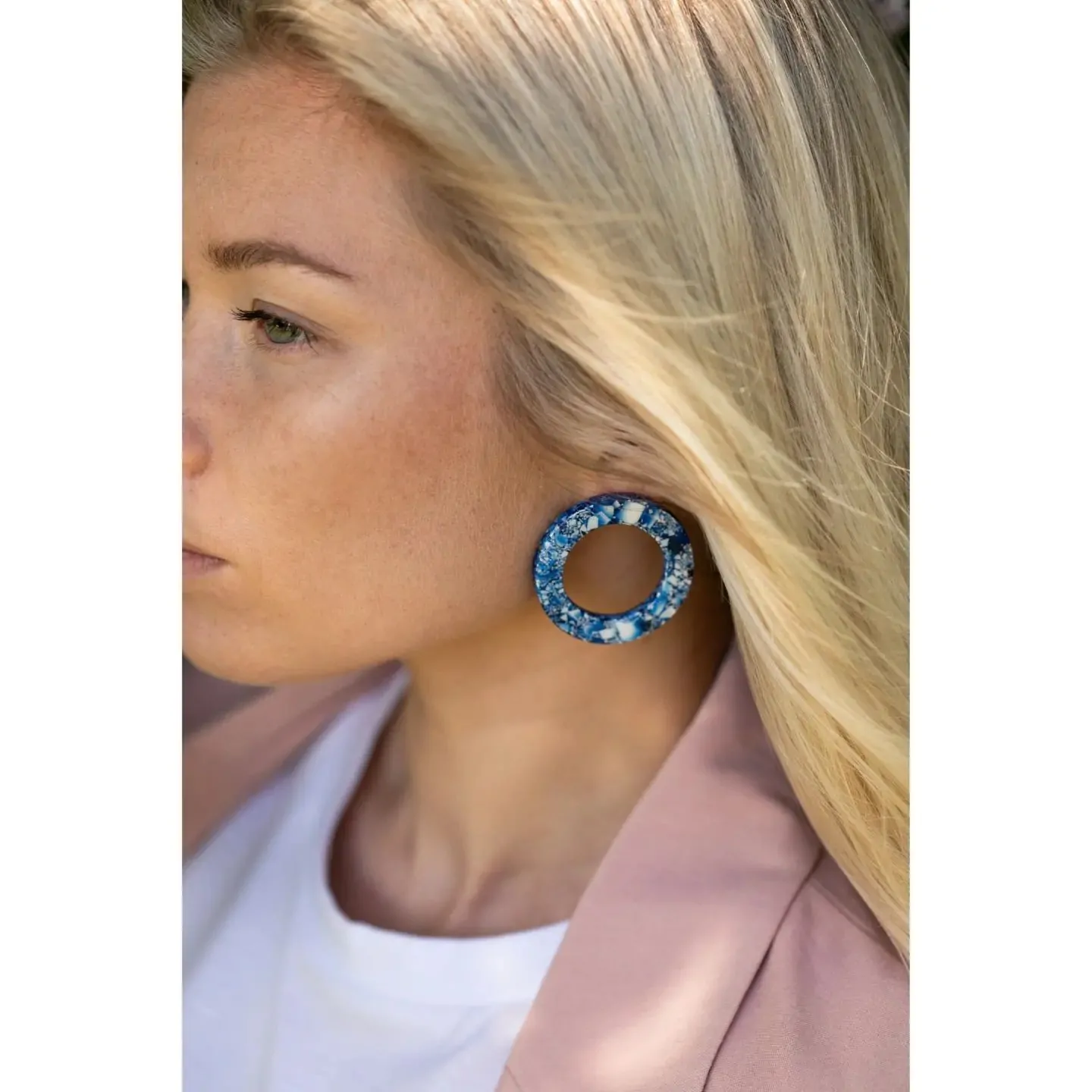 kõrvarõngad SCRAMBLED EGG RING by Laura Saks