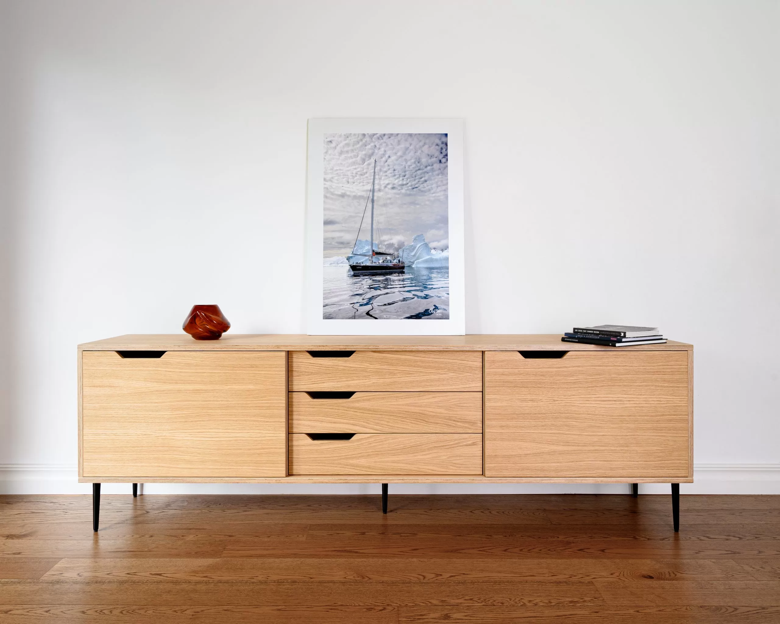 kummut NOBLE 2 lükandukse ja 3 sahtliga by Radis