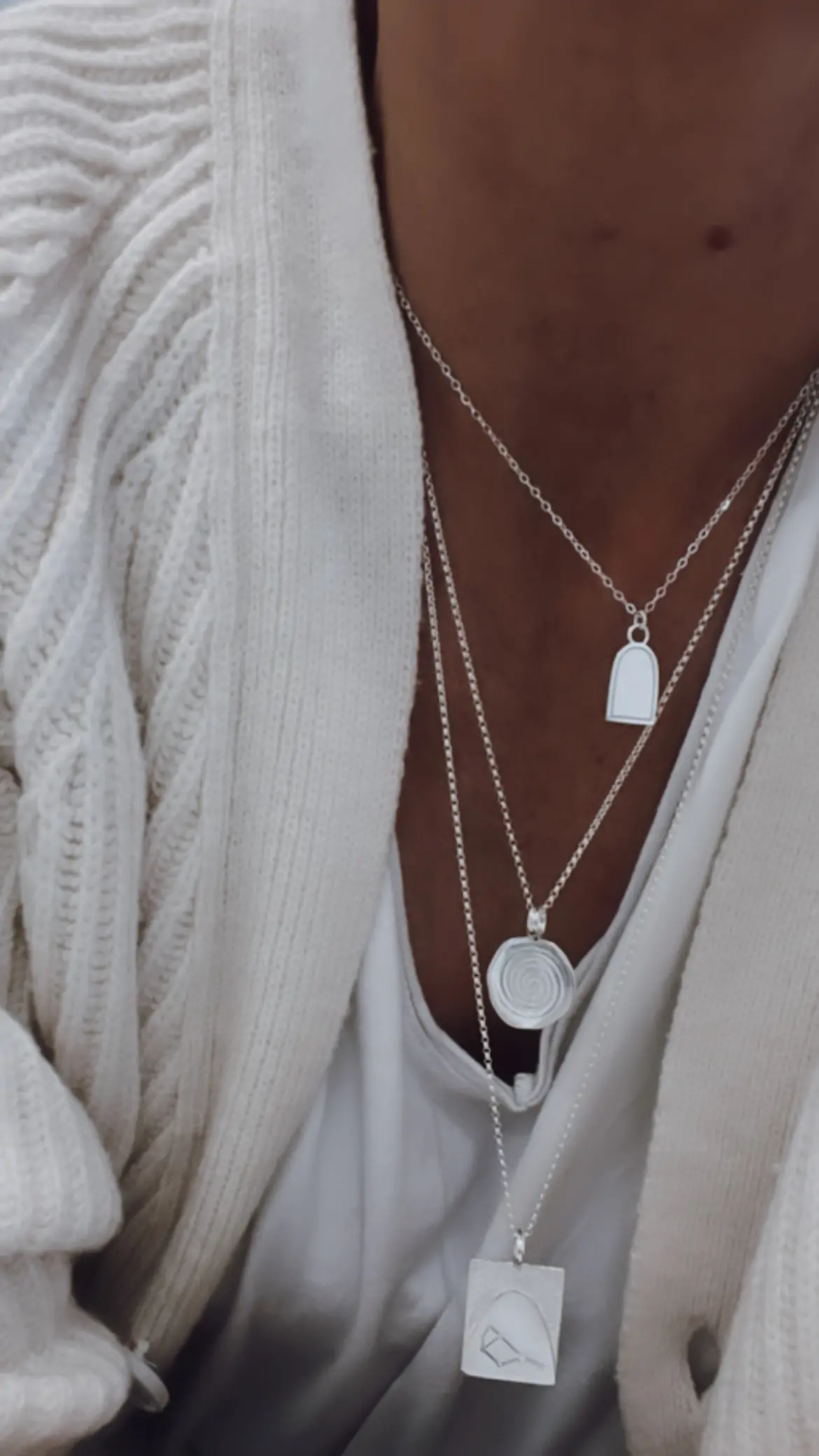 kaelakee ELUMELOODIA by NVBYK