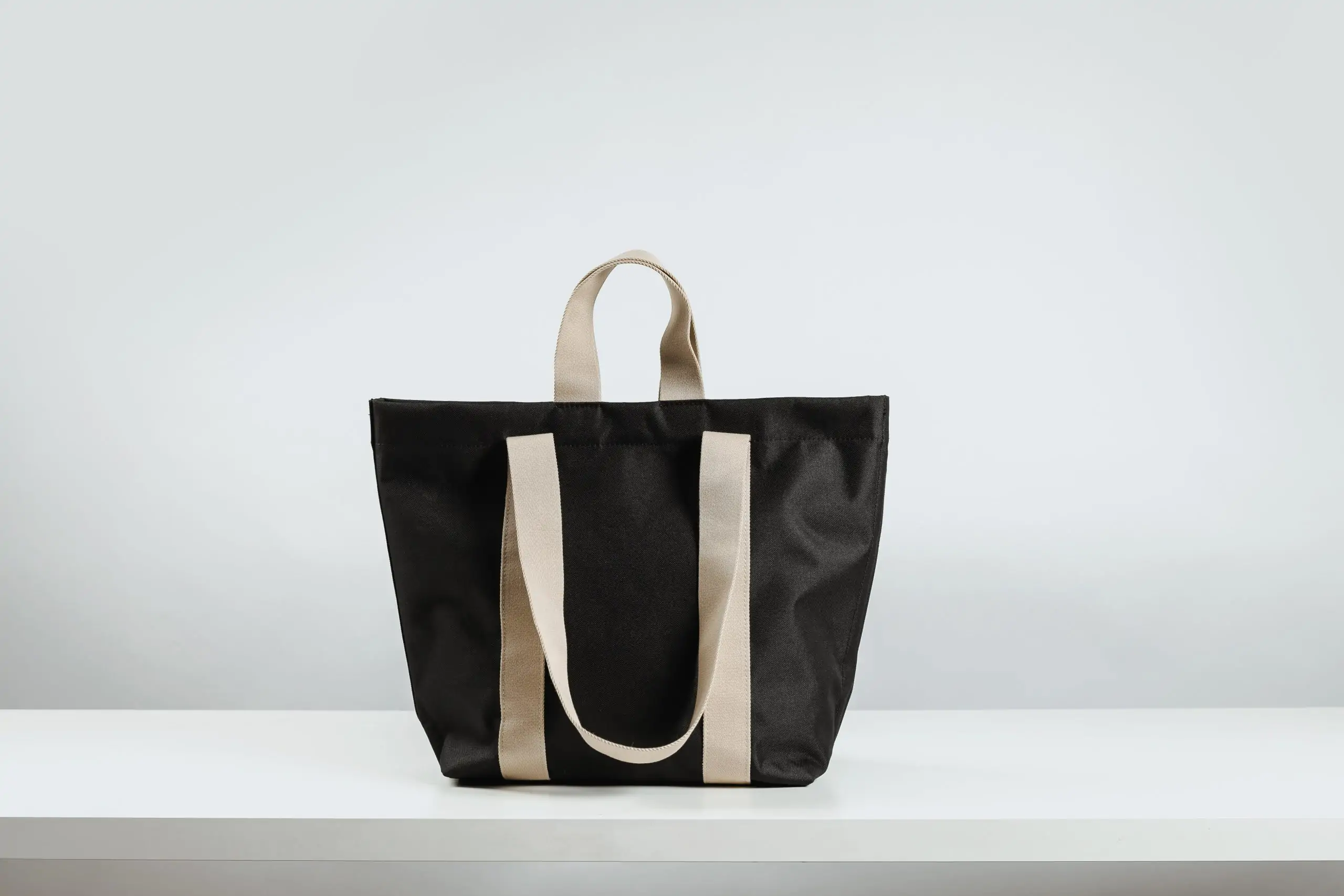 bag RESISTANT TOTE by Craftory
