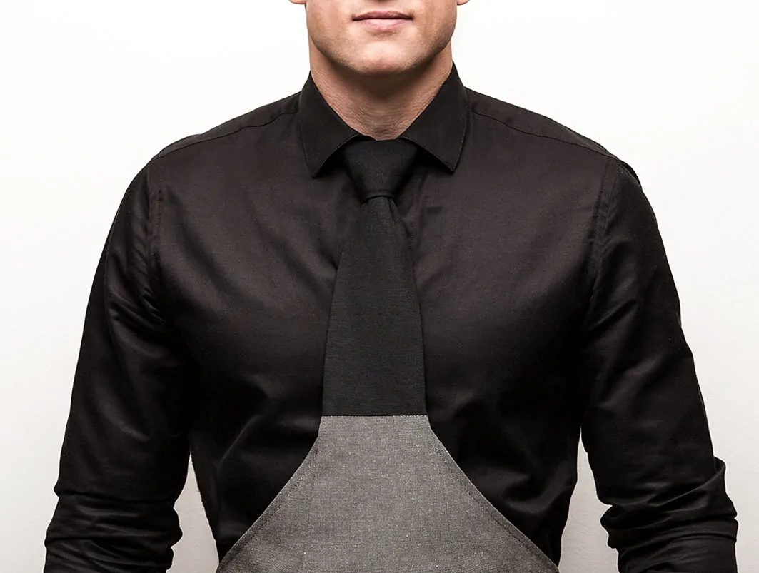 tie apron BARTENDER by Andres Labi